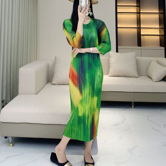 Wrinkled high-end dress for women's summer new print style, slimming and mid length skirt