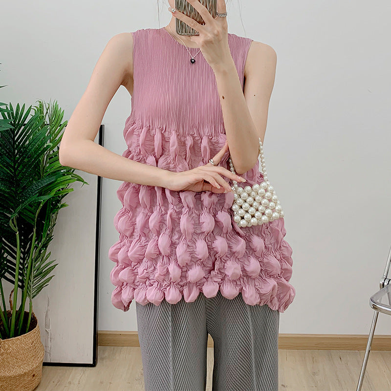 New design bubble pleated sleeveless top with versatile commuting style, slimming T-shirt vest for women