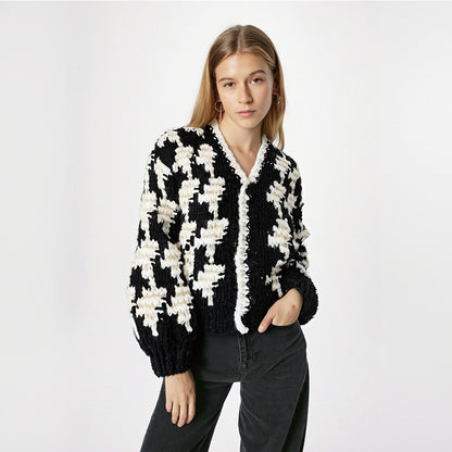 Black and white color blocked hand woven needlework jacket thick cardigan sweater