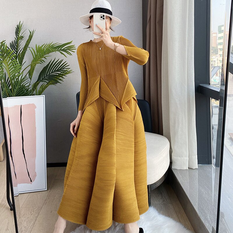 Pleated Three-Quarter Sleeve Top Half Skirt Suit Fairy Flower Bud Skirt Two-Piece Set