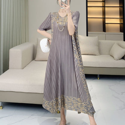 Noble temperament, ethnic style, pleated plus size loose dress, summer fashion, western-style, simple and meat blocking mother's outfit