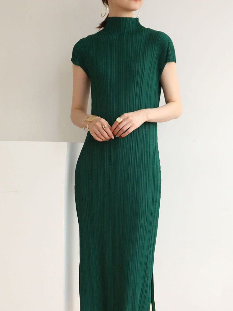 Women Elegant Pleated Turtleneck Split Knee-length Dress Short Sleeve Solid Color Female New Clothing