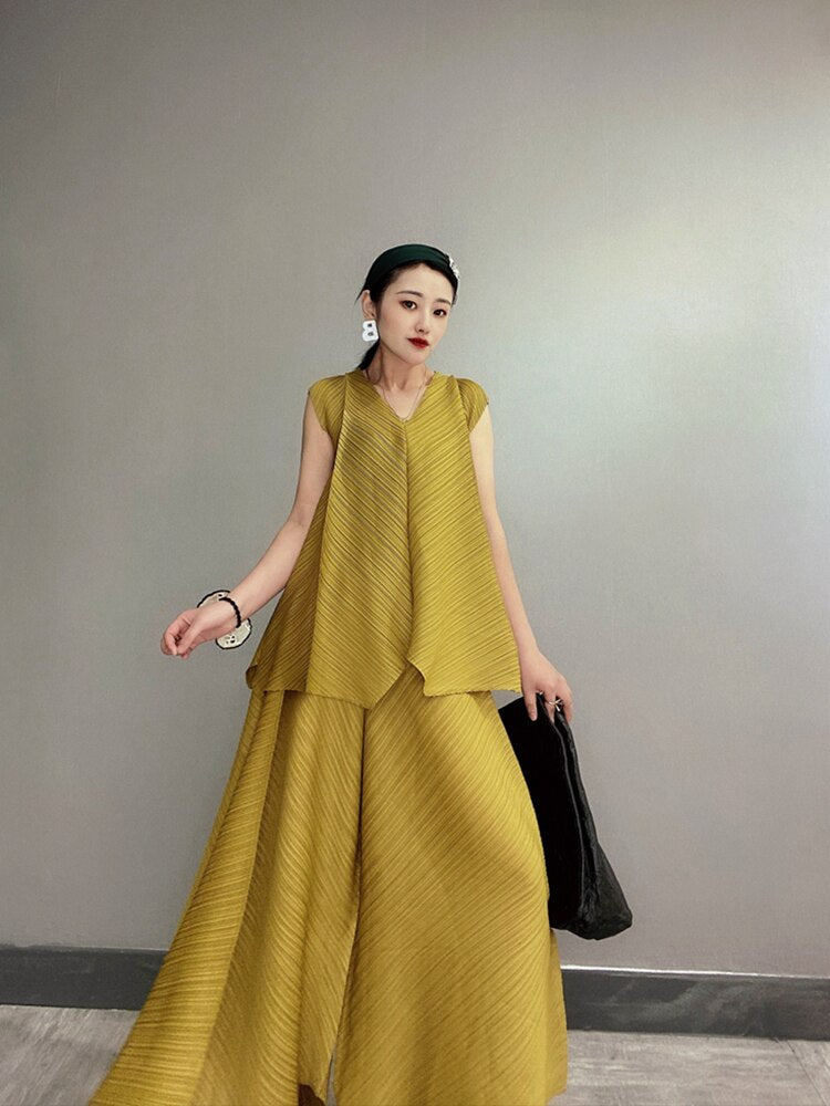 Pleated Elegant Fashion Two Piece Sets Summer Sleeveless Top Belt Wide Leg Harem Pants Korean Designer Women Clothes