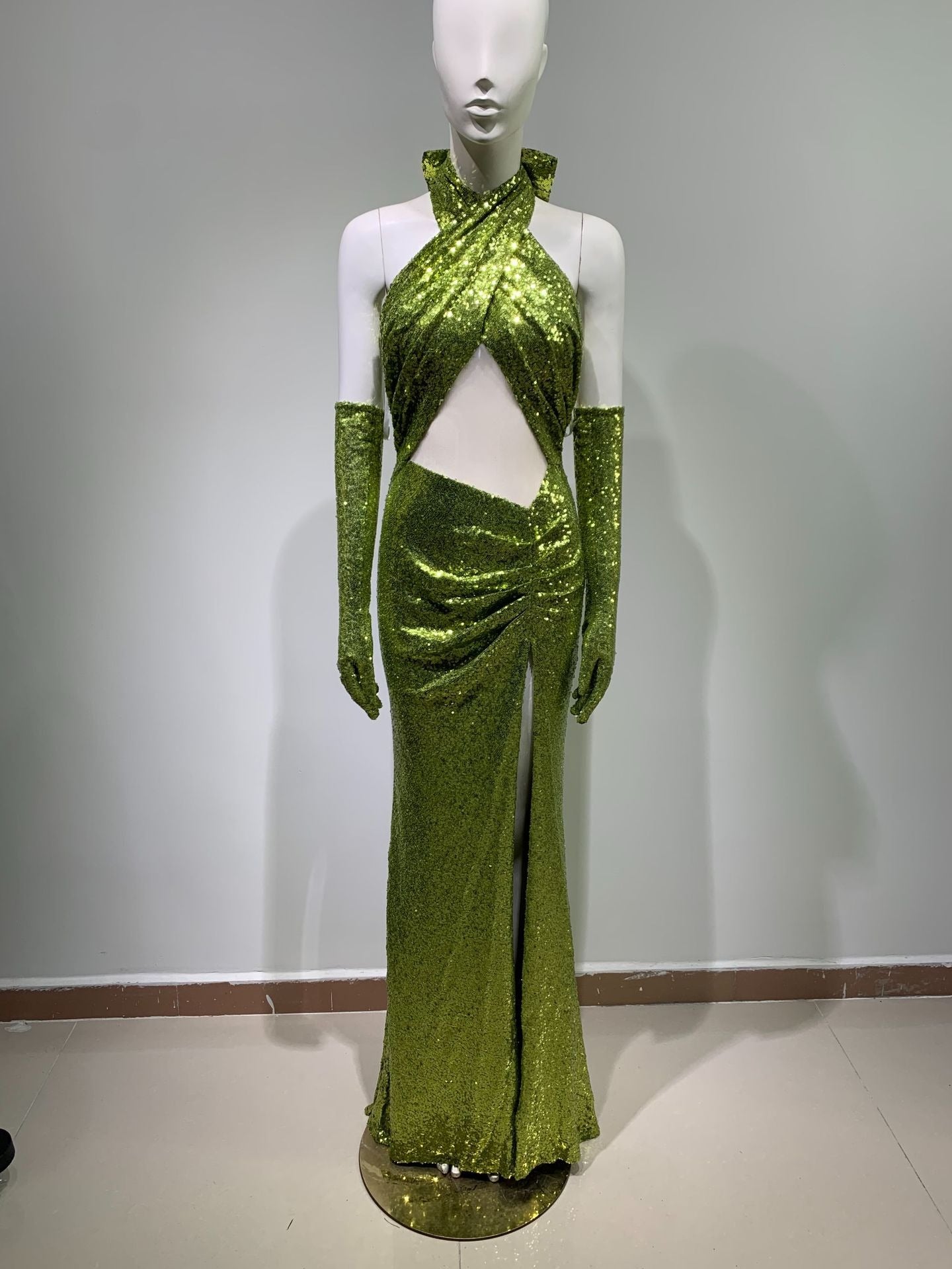 Elegant backless halterneck sexy sequined green elegant hollow bodycon floor length dress party party dress