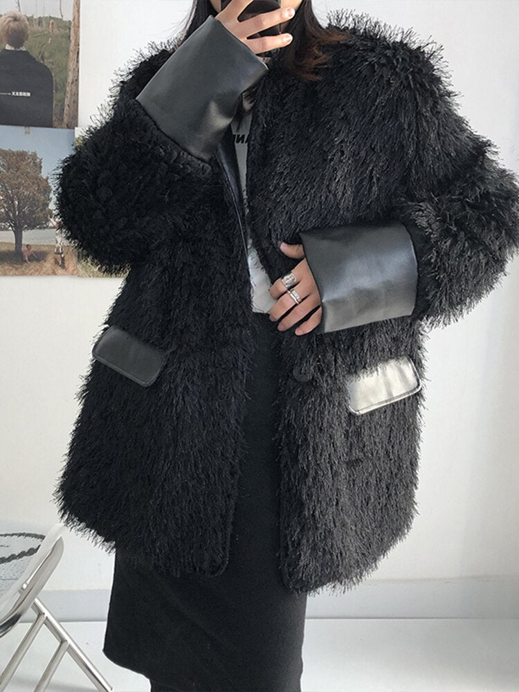 Korean Designed Black Imitation Fur Thick Coat Women's Splicing PU Leather Fashionable Loose Plush Fur Coat Winter Couple